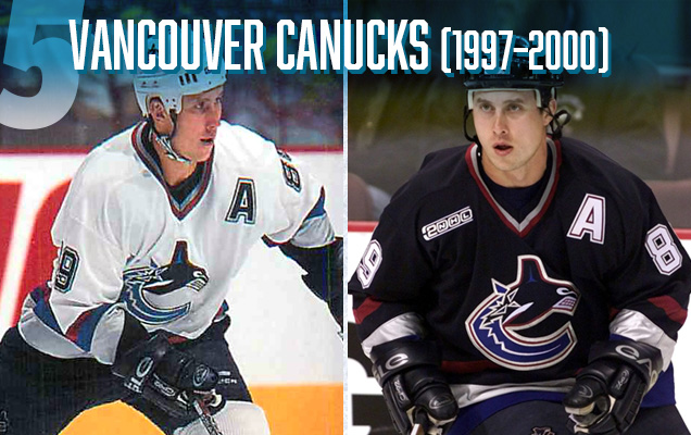 NHL Alexander Mogilny played for Buffalo Sabres, Vancouver Canucks